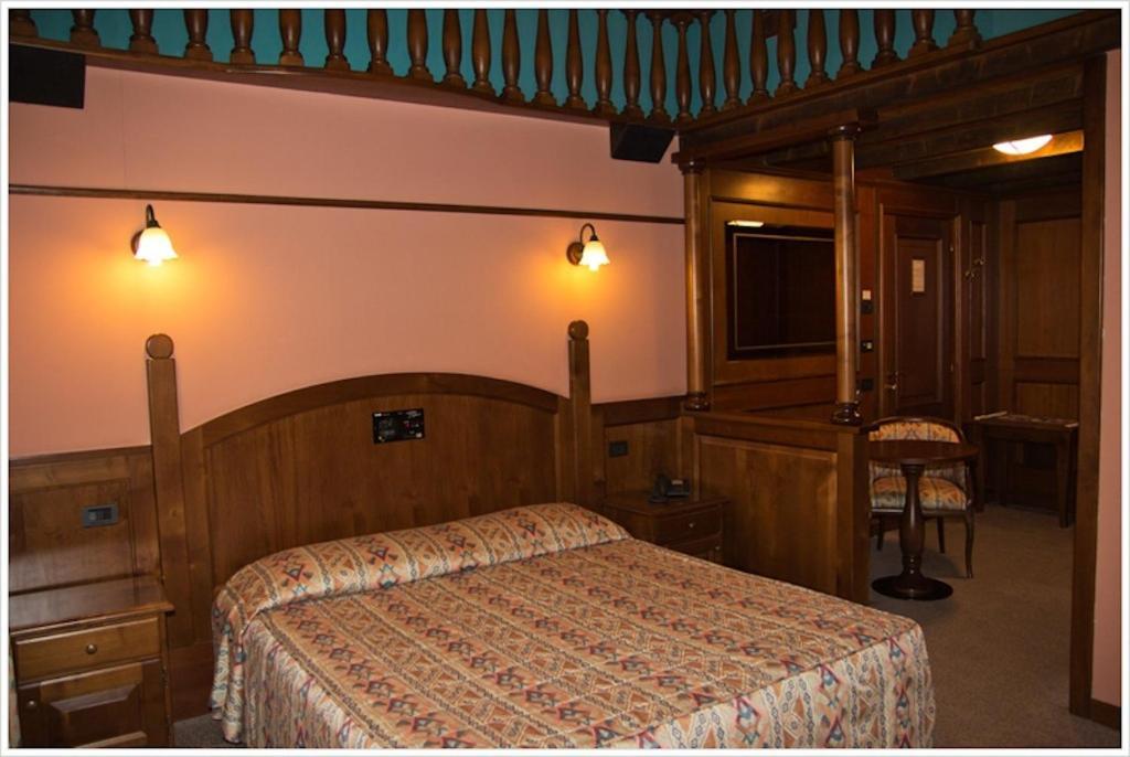 Hotel California Champoluc Exterior foto