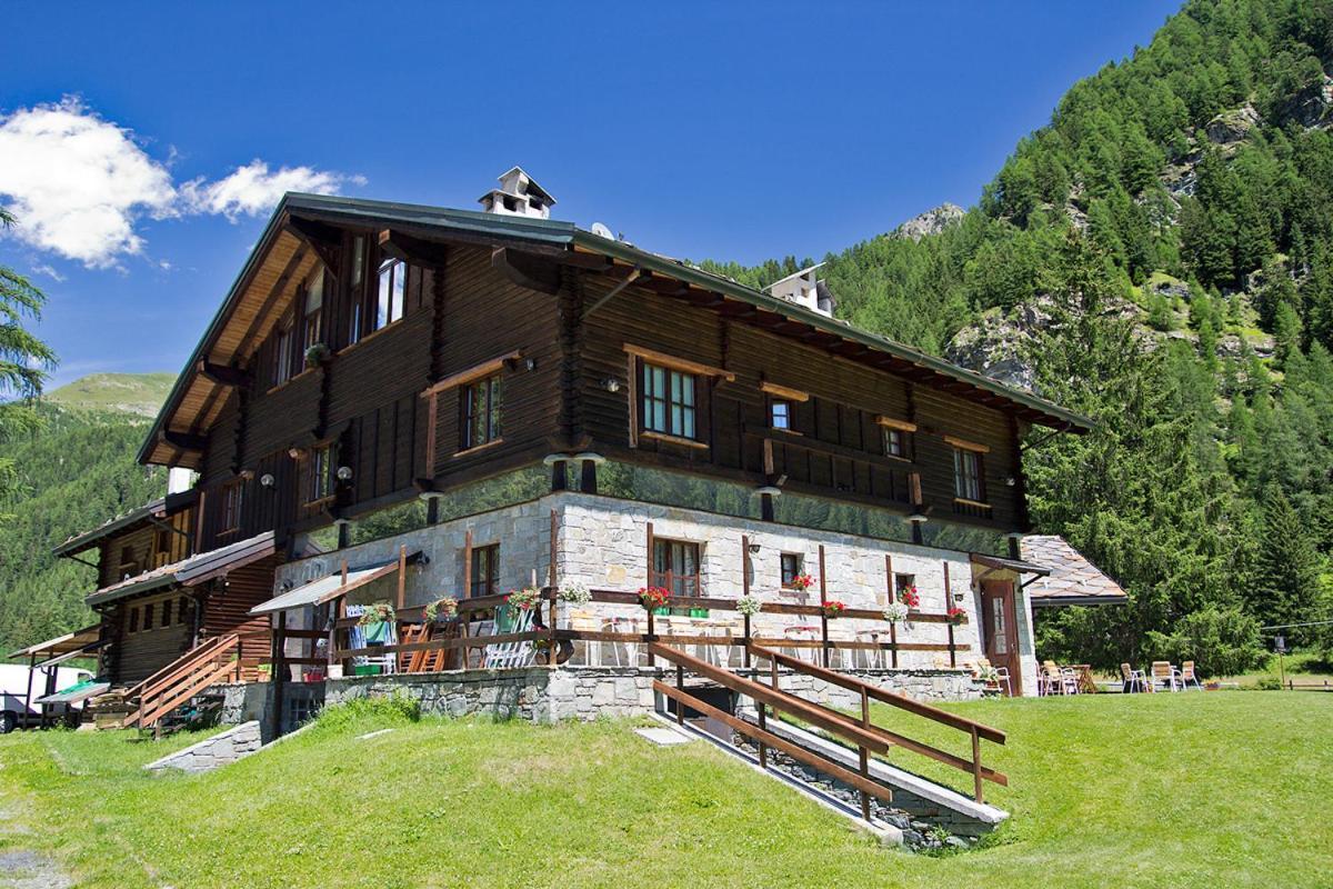 Hotel California Champoluc Exterior foto
